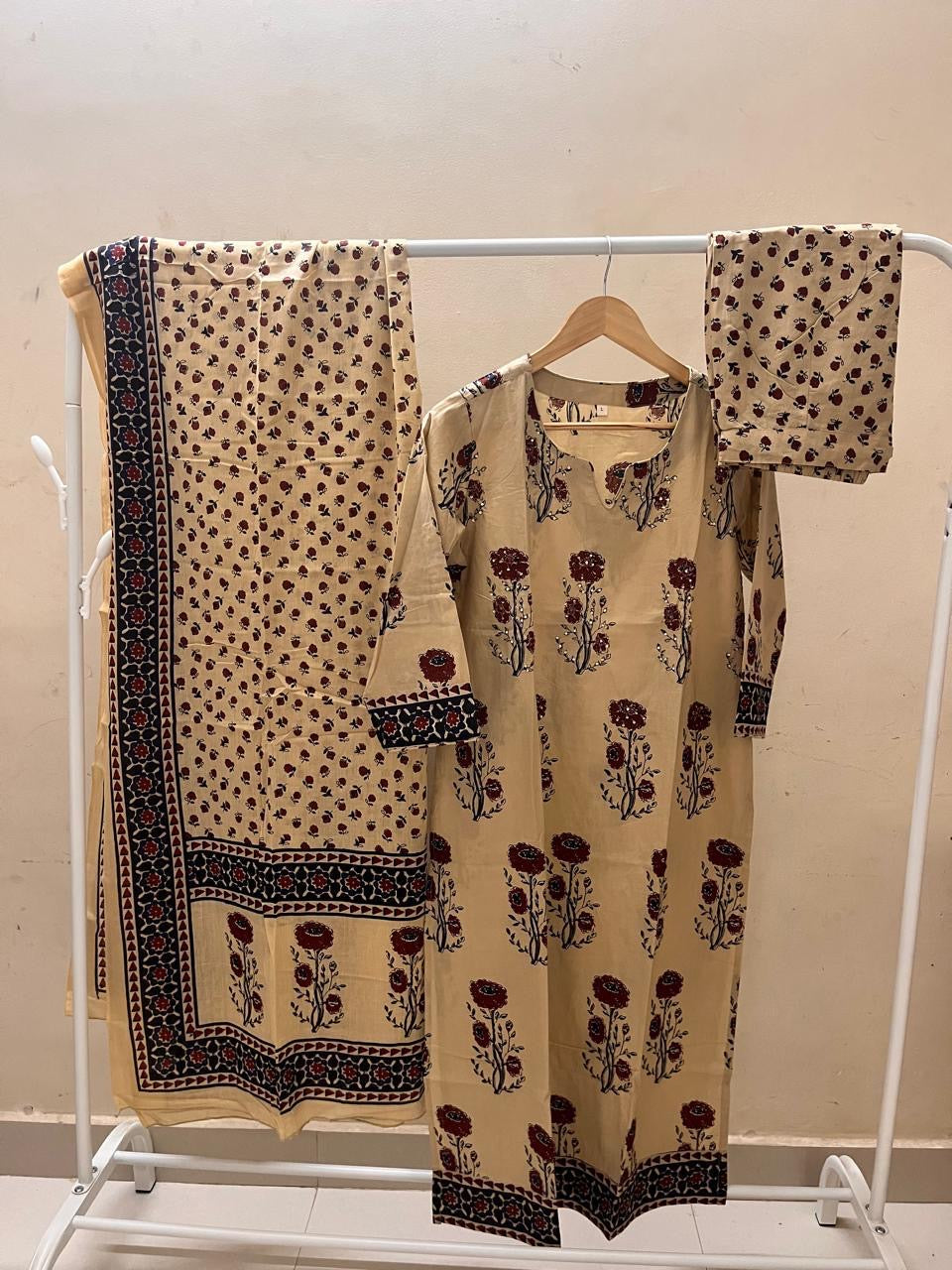 Beige Jaipur Floral Printed Cotton 3-Piece Suit Set